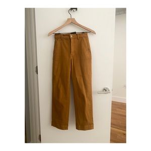 The Straight-Leg Crop